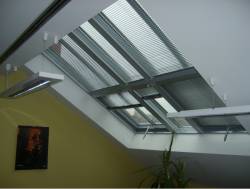 ŽALUZIE PRO STŘEŠNÍ OKNA TYPU VELUX, FAKRO, ROTO, PRIMA FENESTRA, ZÍMA, LANGER, SKYLIGHT, ROOFLITE, OKPOL